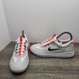 Nike SB Nyjah Free 2 Men’s Size 5 Skate Shoes Grey Crimson BV2078-007 Sneakers